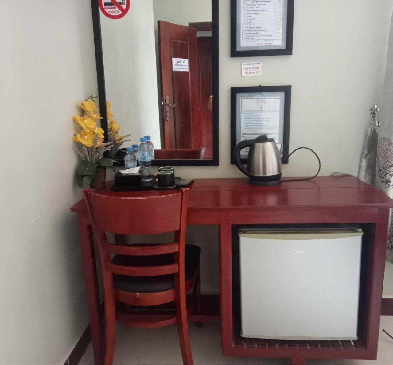 Khemra I Guesthouse กำปอต ภายนอก รูปภาพ