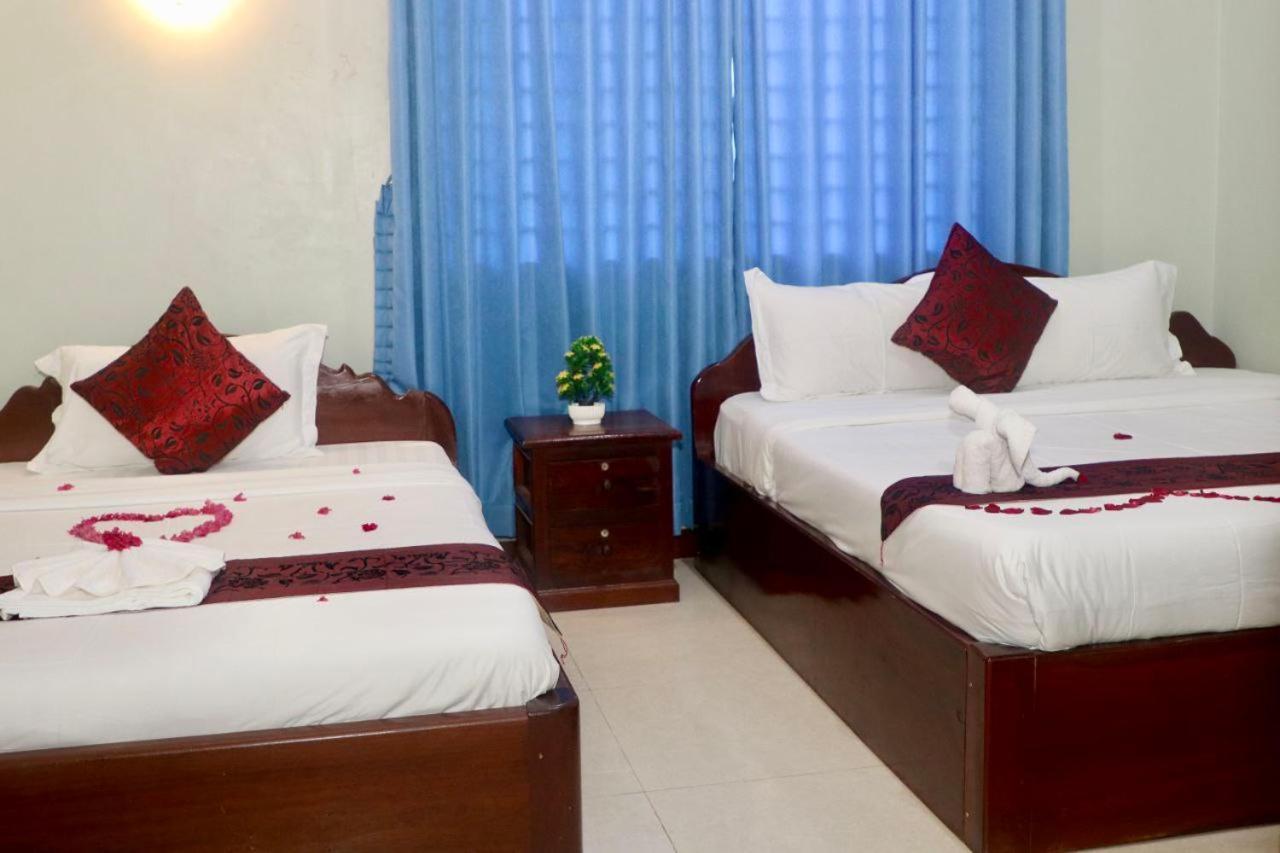 Khemra I Guesthouse กำปอต ภายนอก รูปภาพ